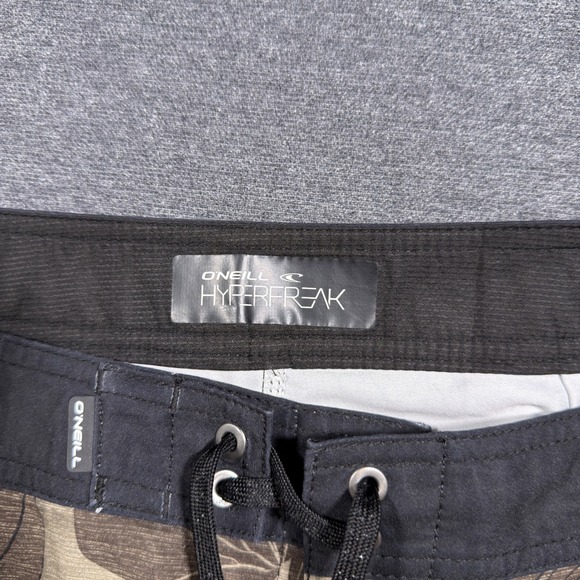 O'Neill Hyperfreak Board Shorts Men Size 32 Floral Camo Stretch Surf Swim Trunk - Picture 2 of 8